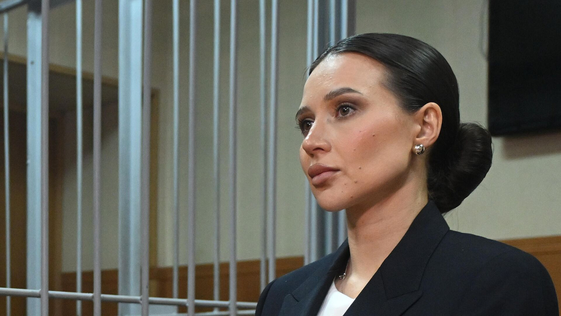 Налоговая обратилась в суд с просьбой признать блогера Лерчек банкротом