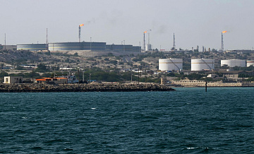 США и Израиль уничтожили не менее 16 торговых судов на юге Ирана, пишут СМИ