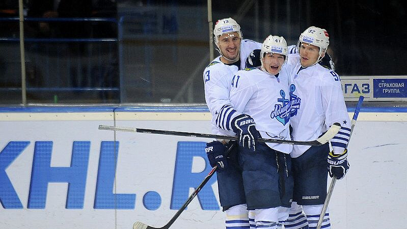 "Адмирал" проиграл "Авангарду" в матче КХЛ