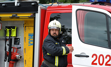 В Москве потушили пожар на складе