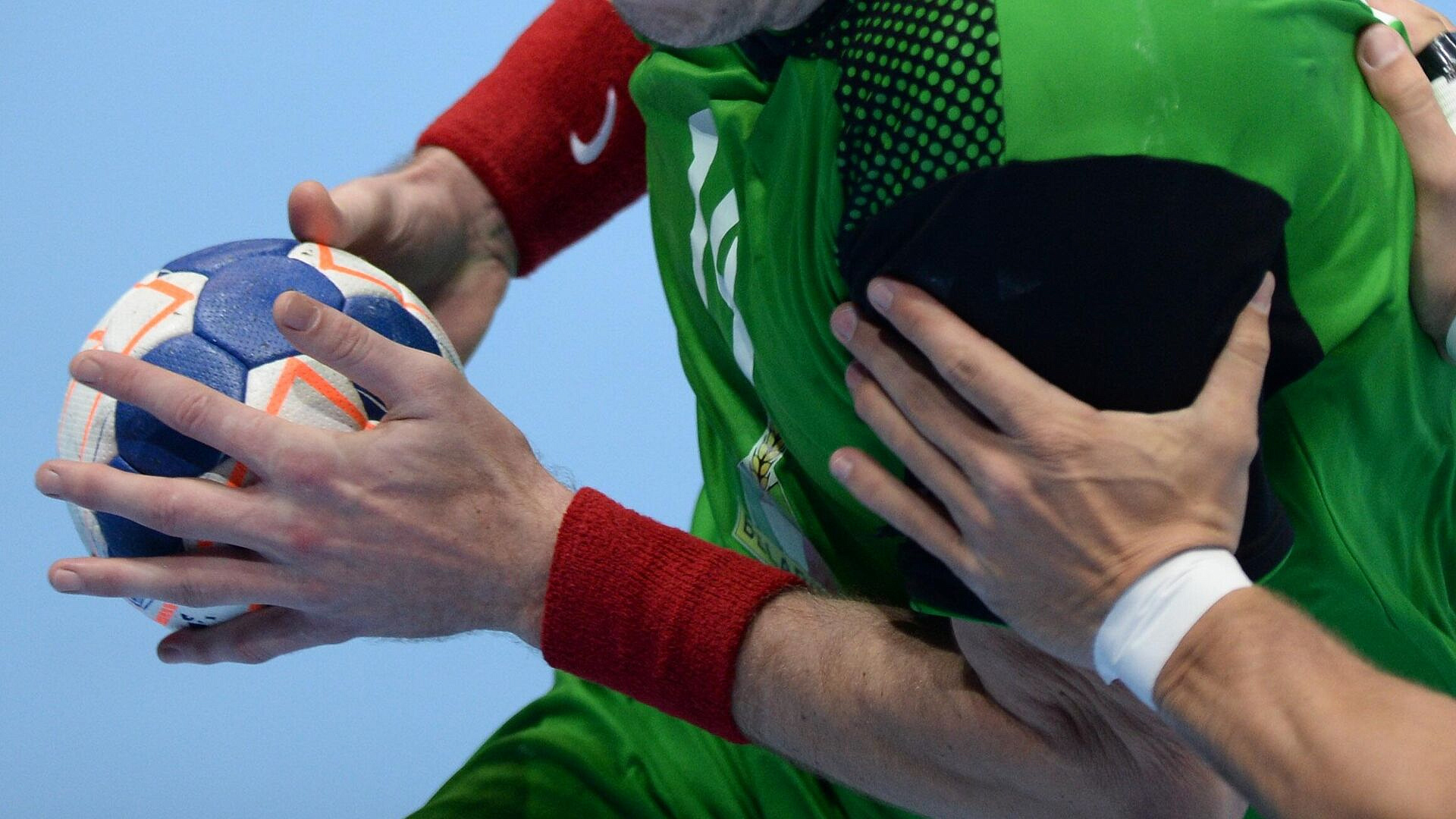 IHF в мае обсудит расширение допуска российских гандболистов