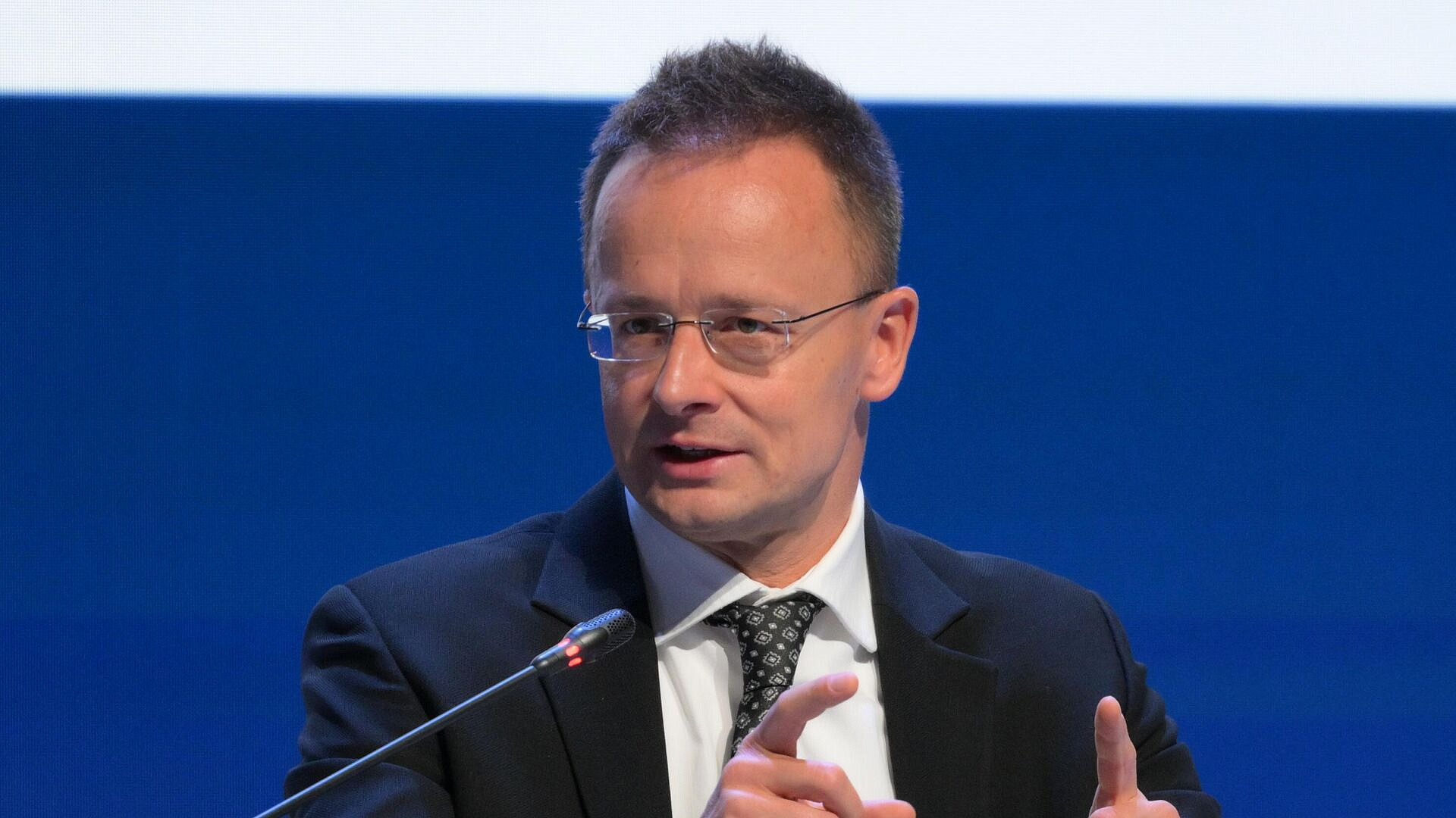 ������� ������ ���������������� ������� � ��