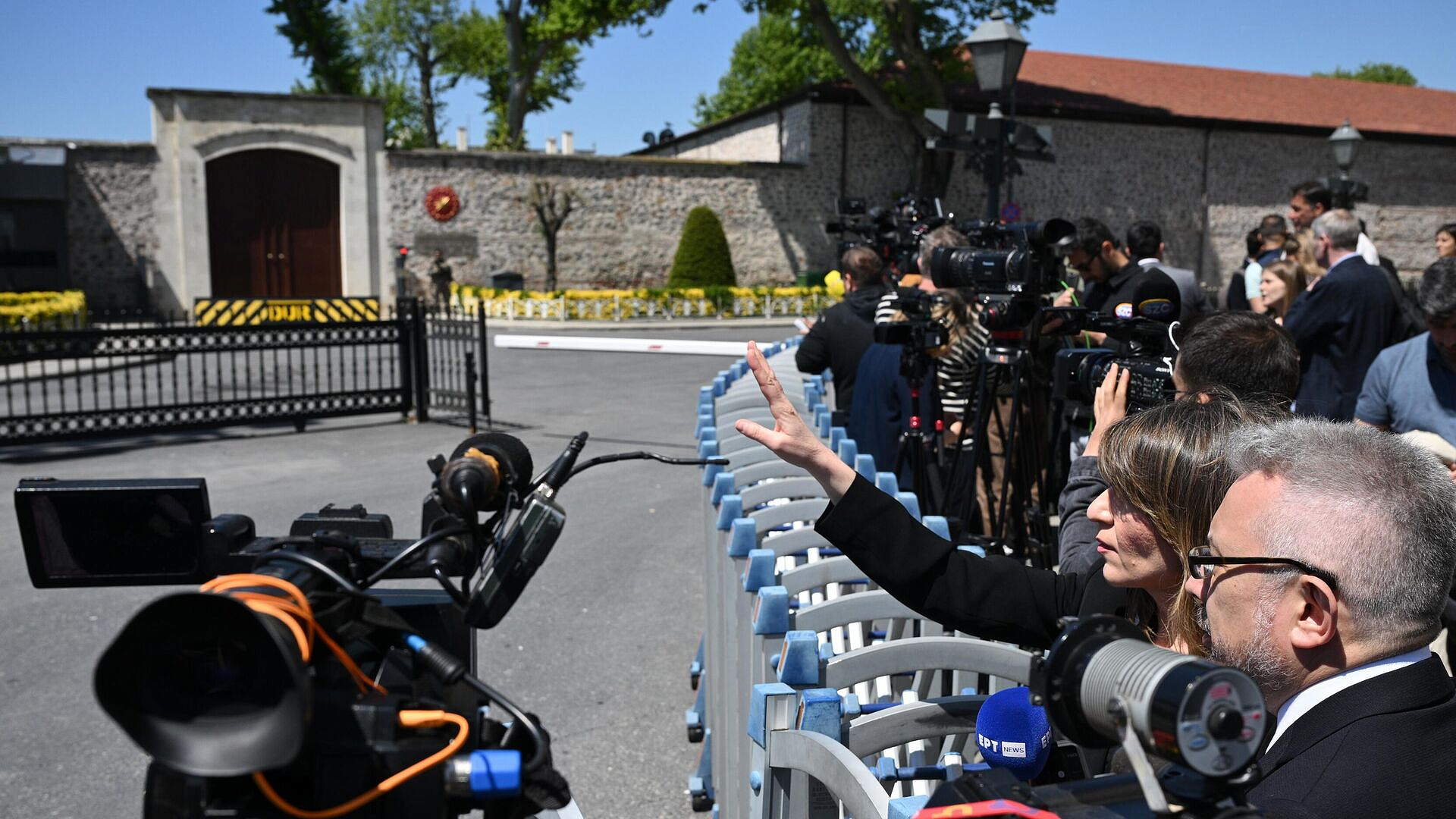 Журналисты начали возвращаться на место переговоров в Стамбуле