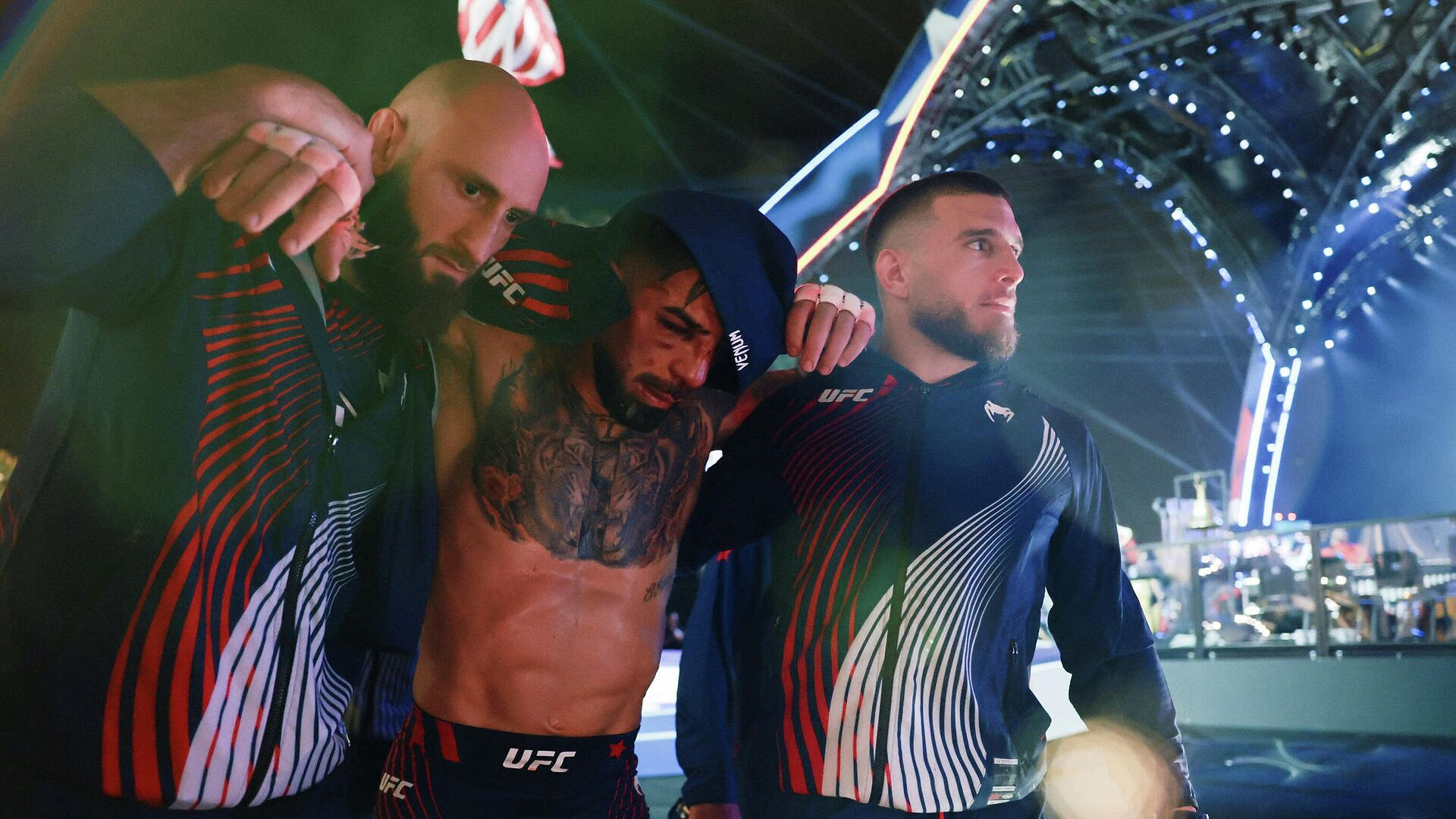 Расплата за надменность: главную звезду UFC уничтожили в Белом доме
