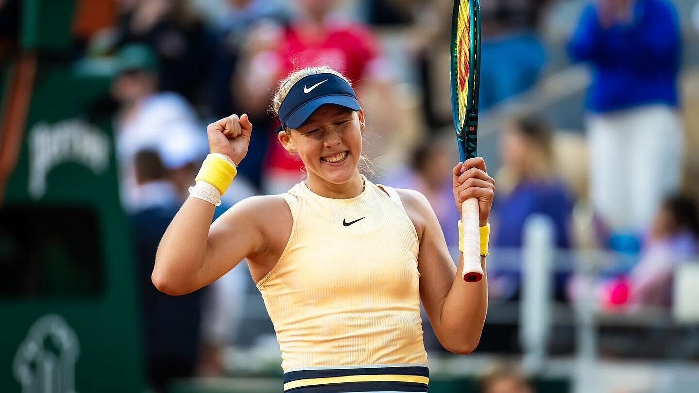 Мирра Андреева поднялась на седьмое место в чемпионской гонке WTA