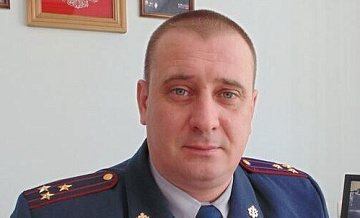 Раненого начальника ИК-19 отправили в больницу на вертолете