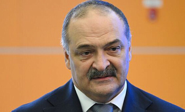 Глава Дагестана проголосовал на выборах президента России