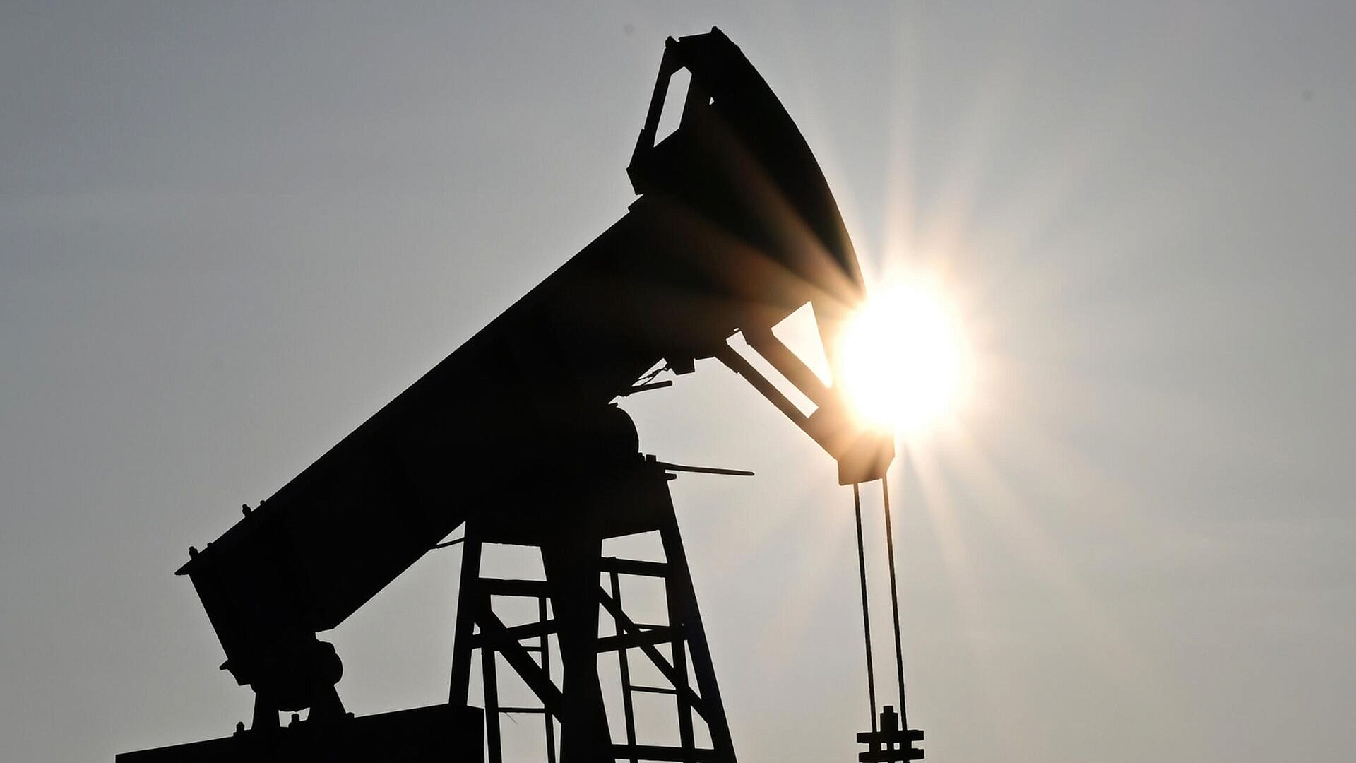 Таиланд начал консультации о поставках российской нефти