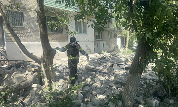 Шесть человек спасены после удара ВСУ по пятиэтажке в Токмаке