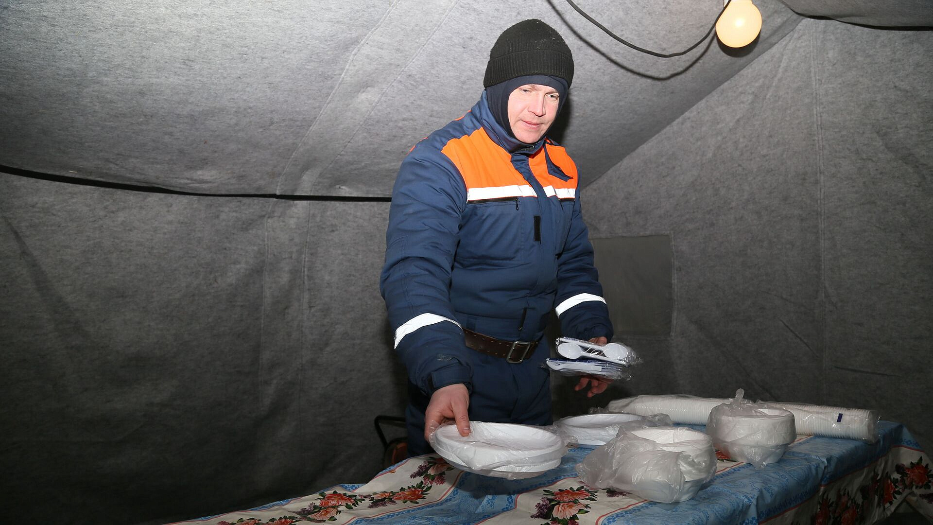 На трассе в Свердловской области открыли два пункта обогрева