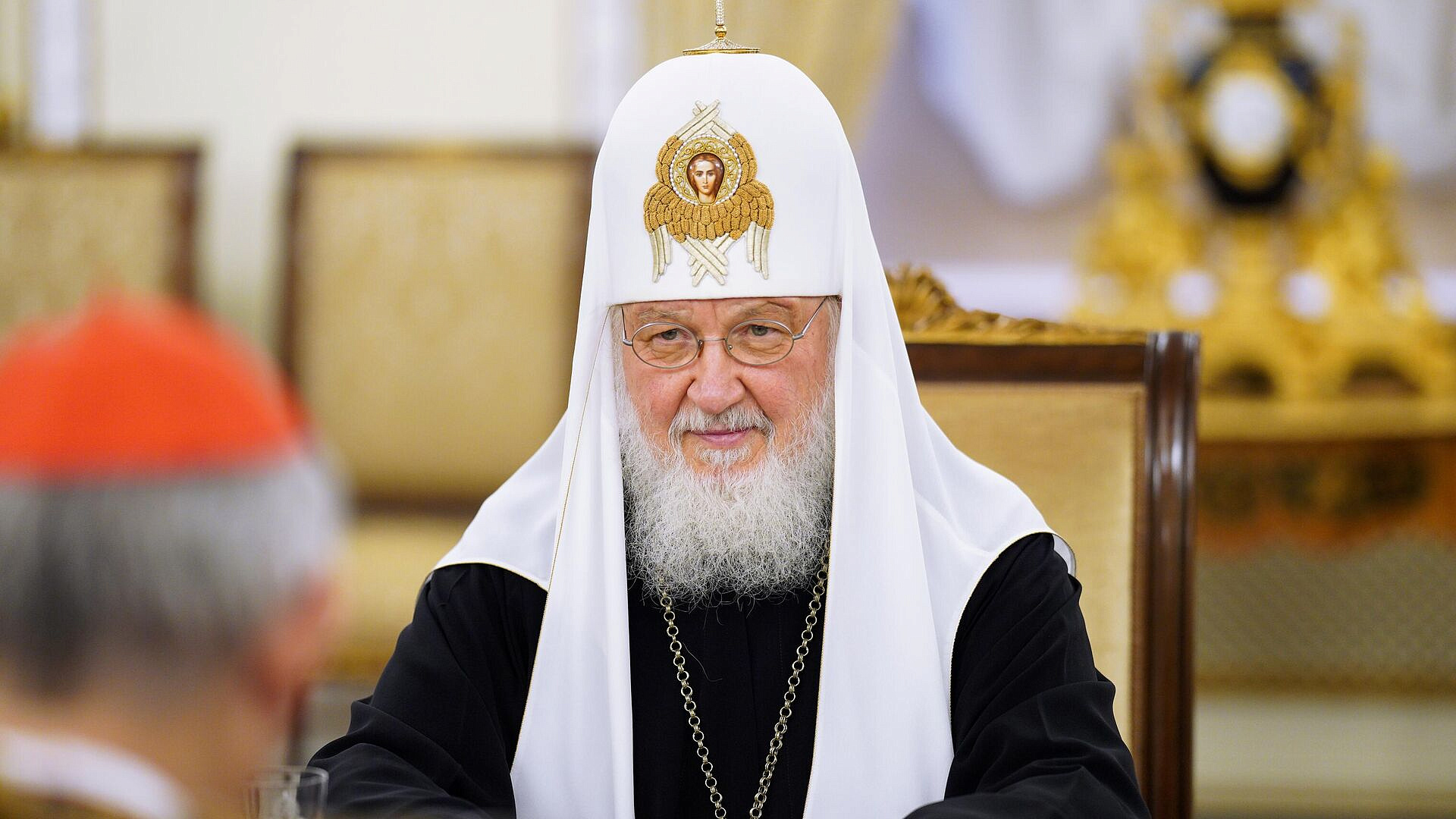 Патриарх Кирилл проголосовал на выборах президента
