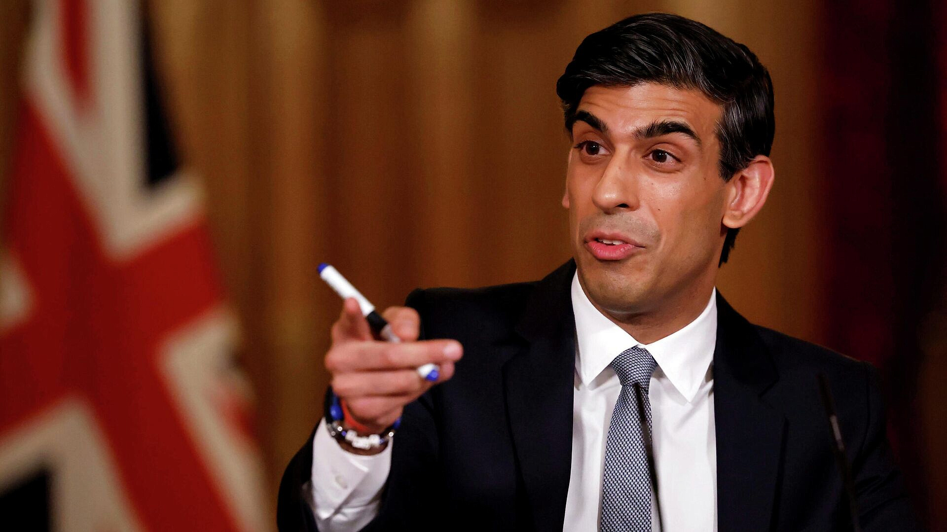 Британия переведет оборонную промышленность в режим войны, заявил Сунак