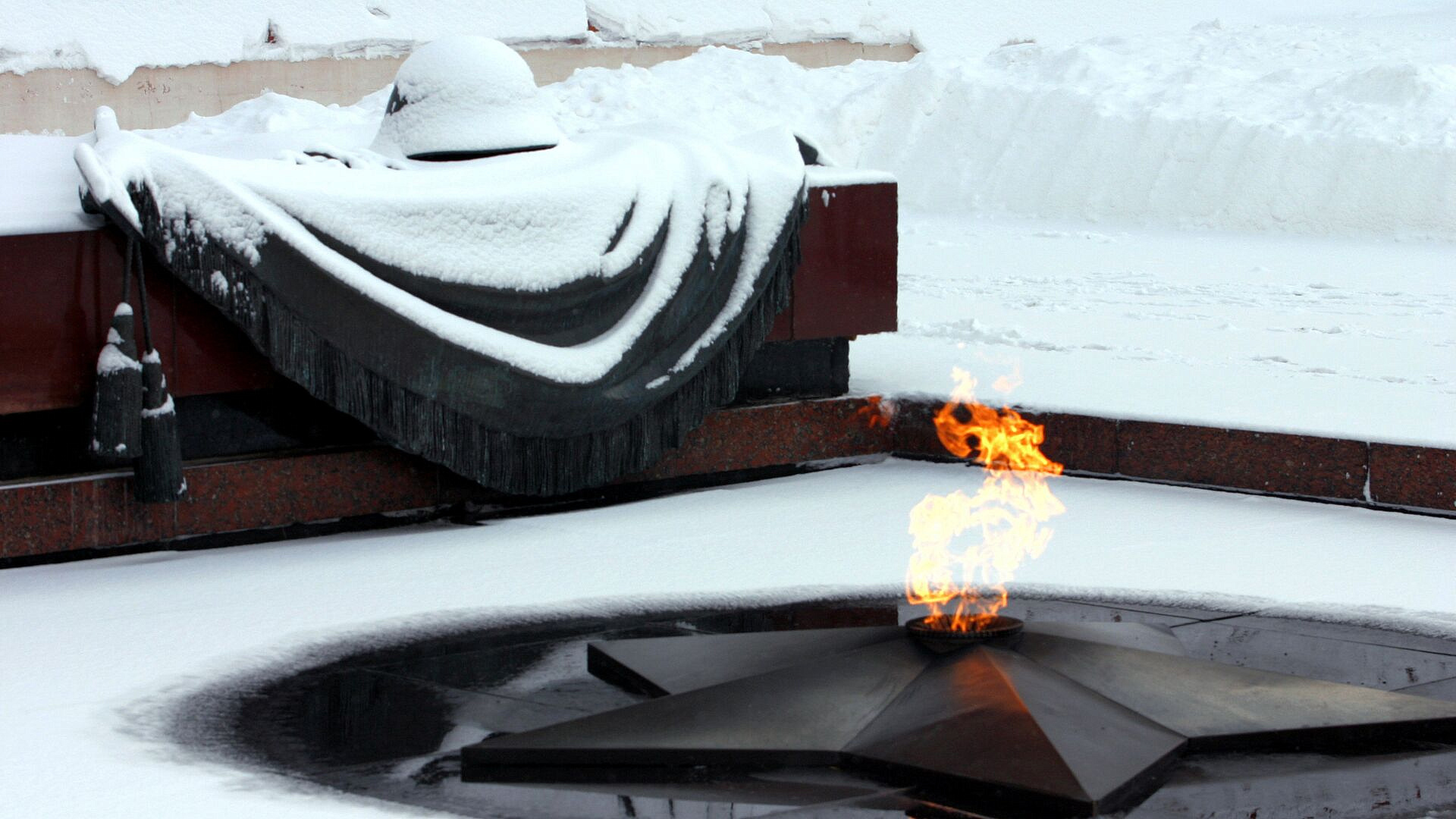 Президент Мадагаскара возложил венок к Могиле Неизвестного Солдата 