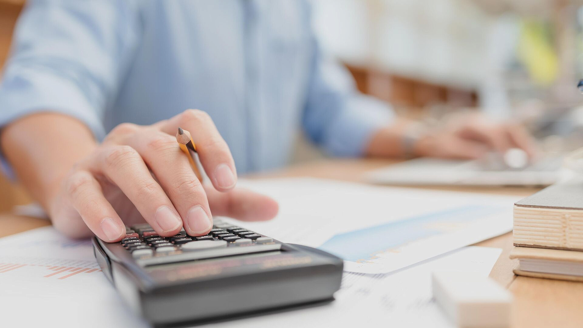 Со службы доставки еды "Варламов. Есть" хотят взыскать долги