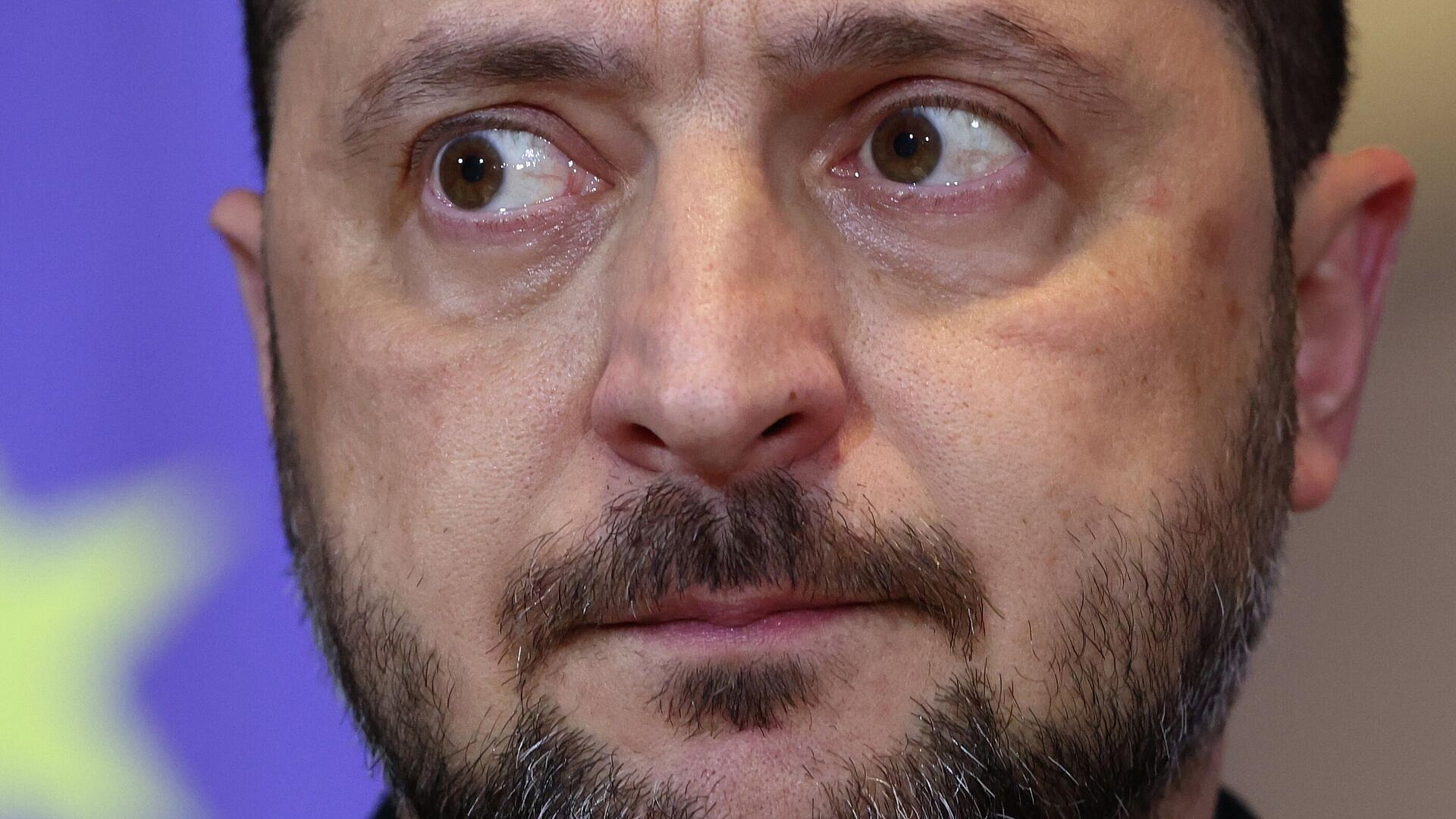"Буквально умирает". На Украине забили тревогу из-за состояния Зеленского