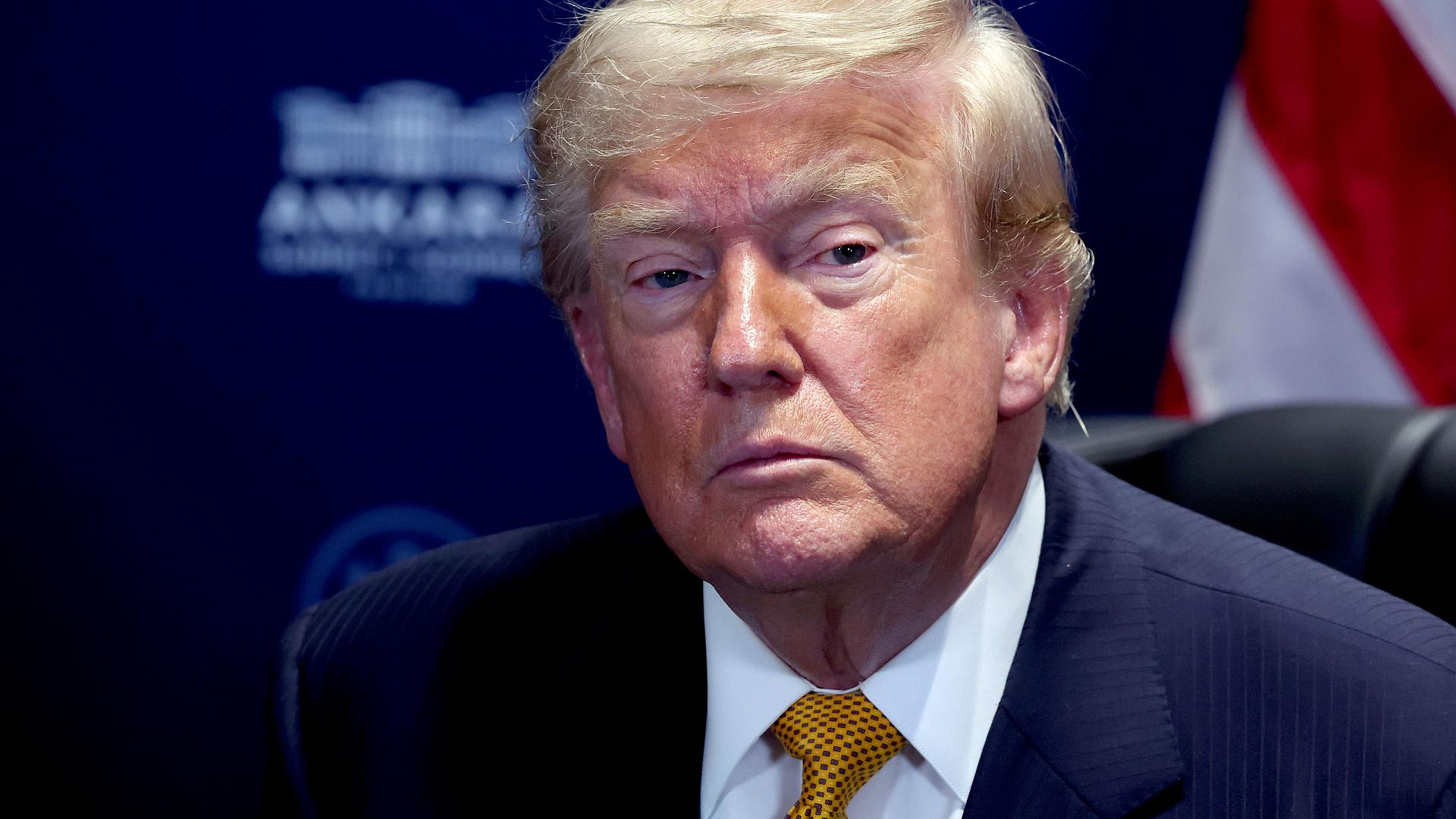 Лидер Сирии пообещал участвовать в урегулировании в Ливане, заявил Трамп