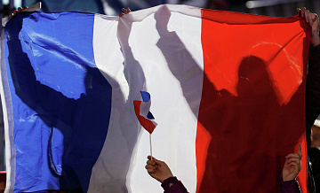 Глава Банка Франции подал в отставку, пишет Tribune