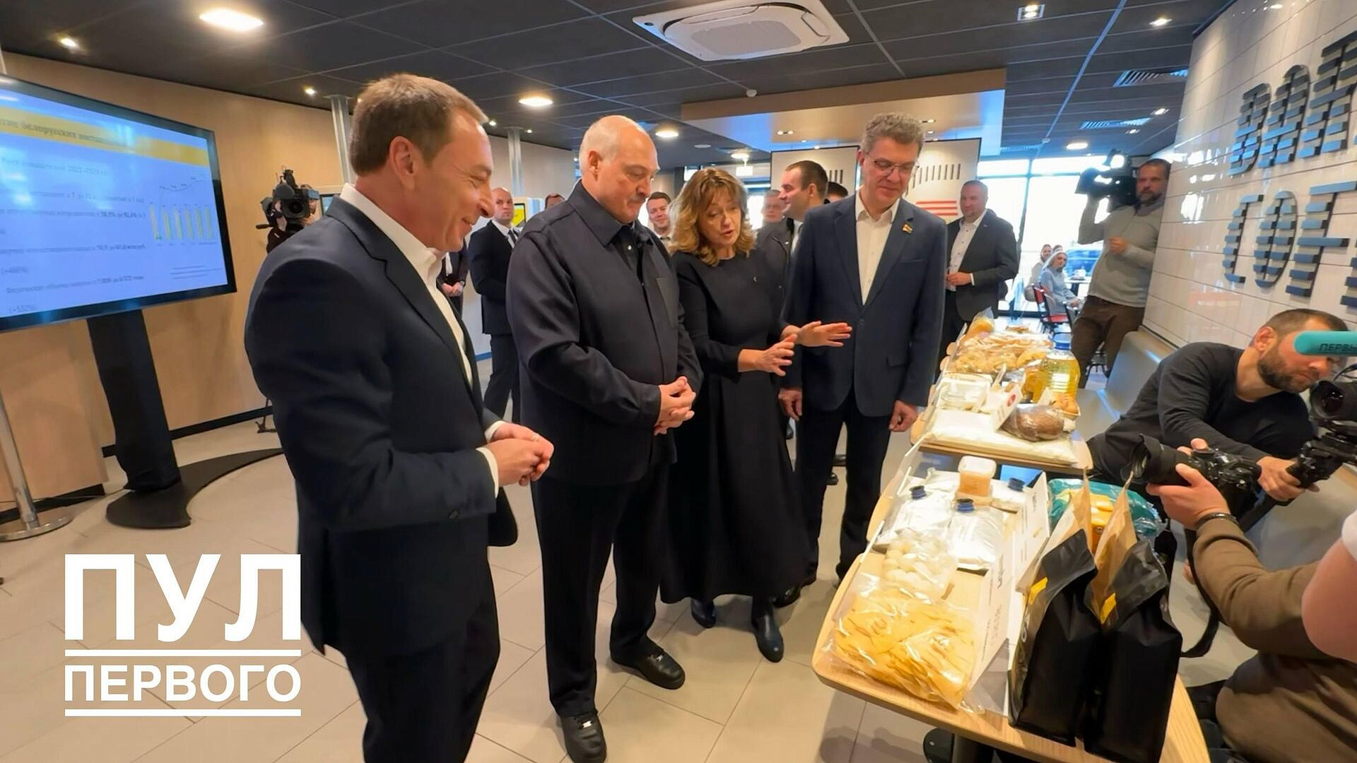 "Мак.бай" пообещал Лукашенко полностью перейти на белорусские продукты