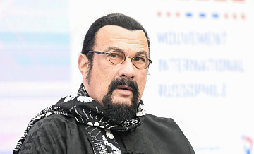 Сигал покинул один из своих последних бизнесов в России, сообщили СМИ Сигал покинул один из своих последних бизнесов в России, сообщили СМИ