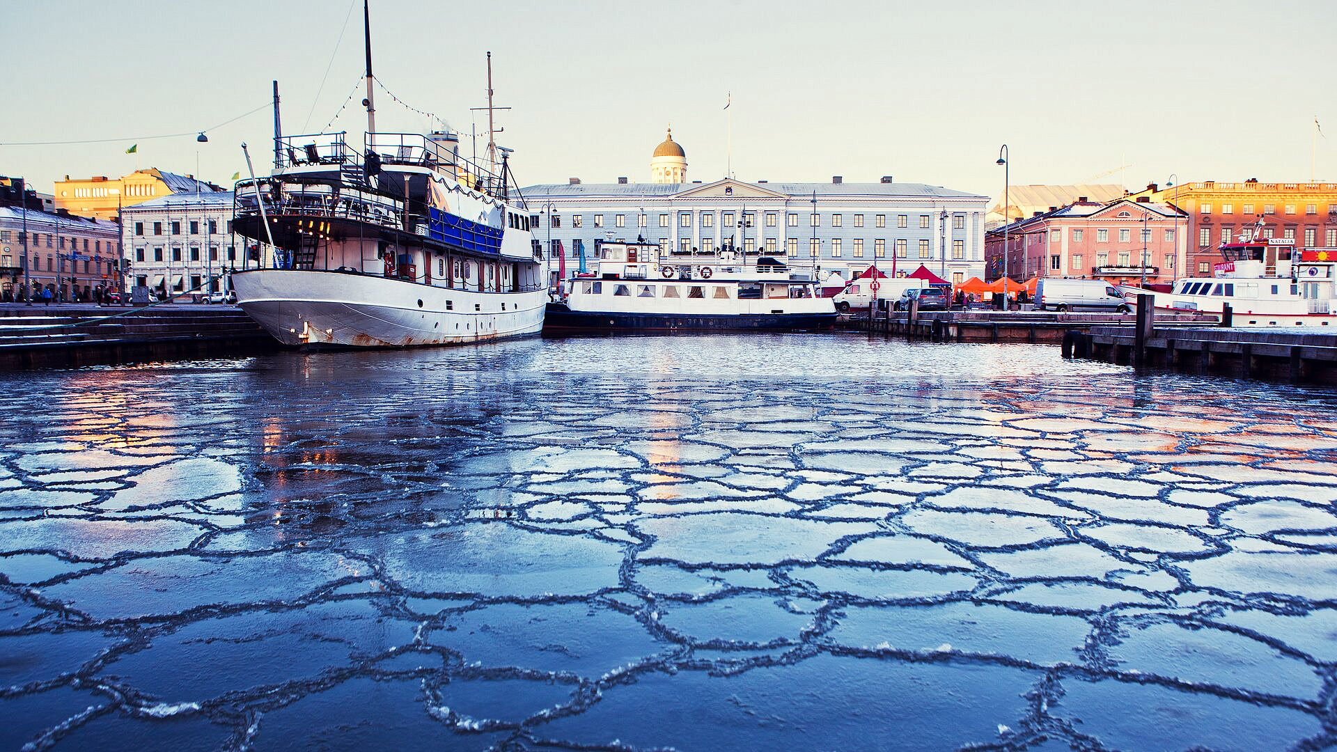Посол России в Финлнядии рассказал, как Хельсинки помогает Киеву