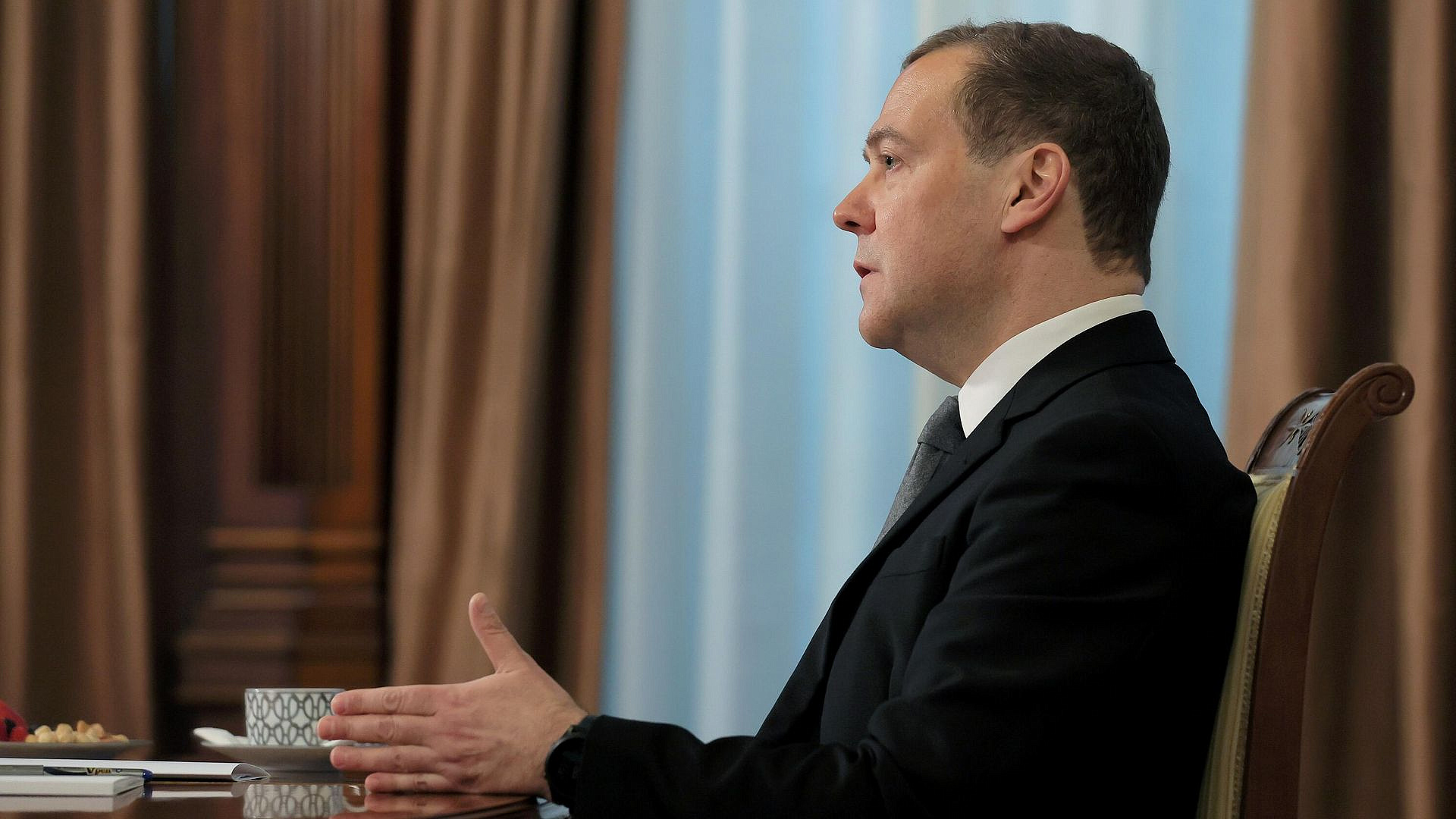 Медведев назвал присутствие российских войск в Южной Осетии актуальным