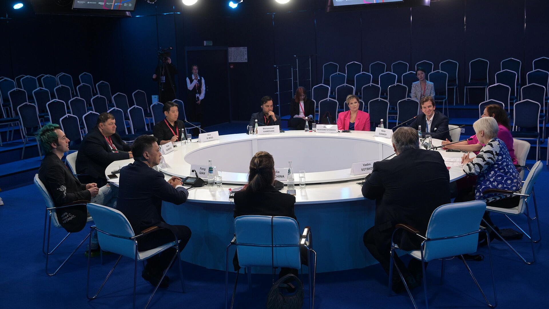 В Госдуме предложили ввести налоговый сбор для участников ПМЭФ