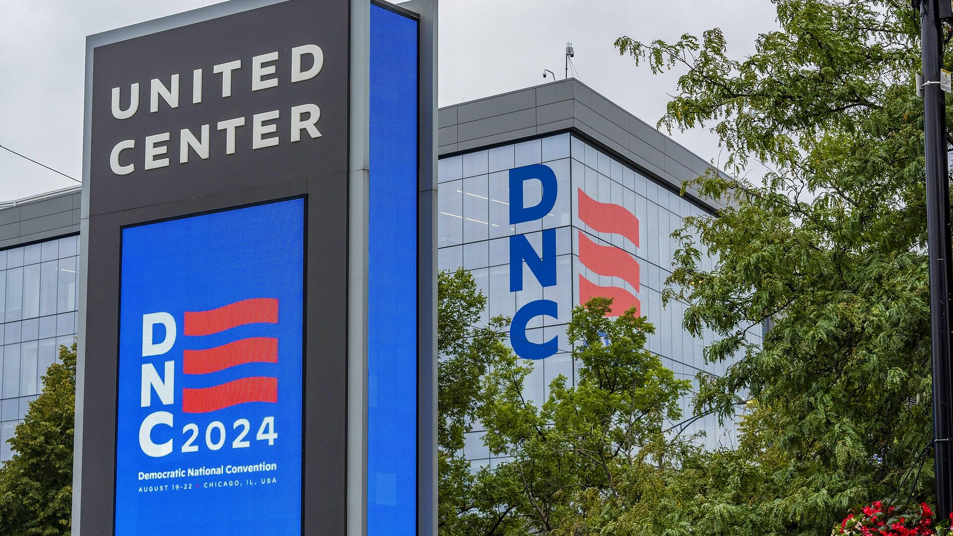 В Чикаго начинается третий день съезда Демократической партии США