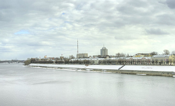В Твери подросток уплыл на отколотой льдине в деревню Пасынково