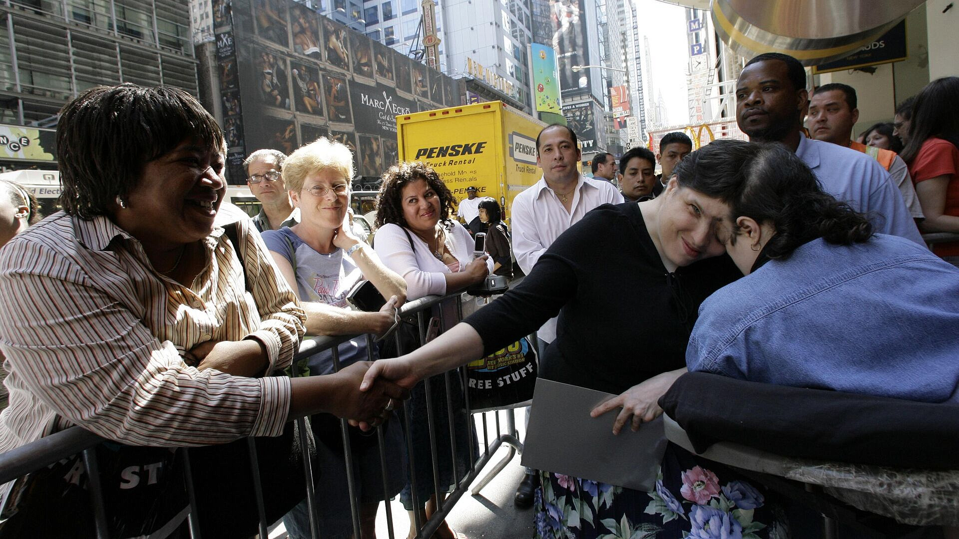 Умерли старейшие в мире сиамские близнецы