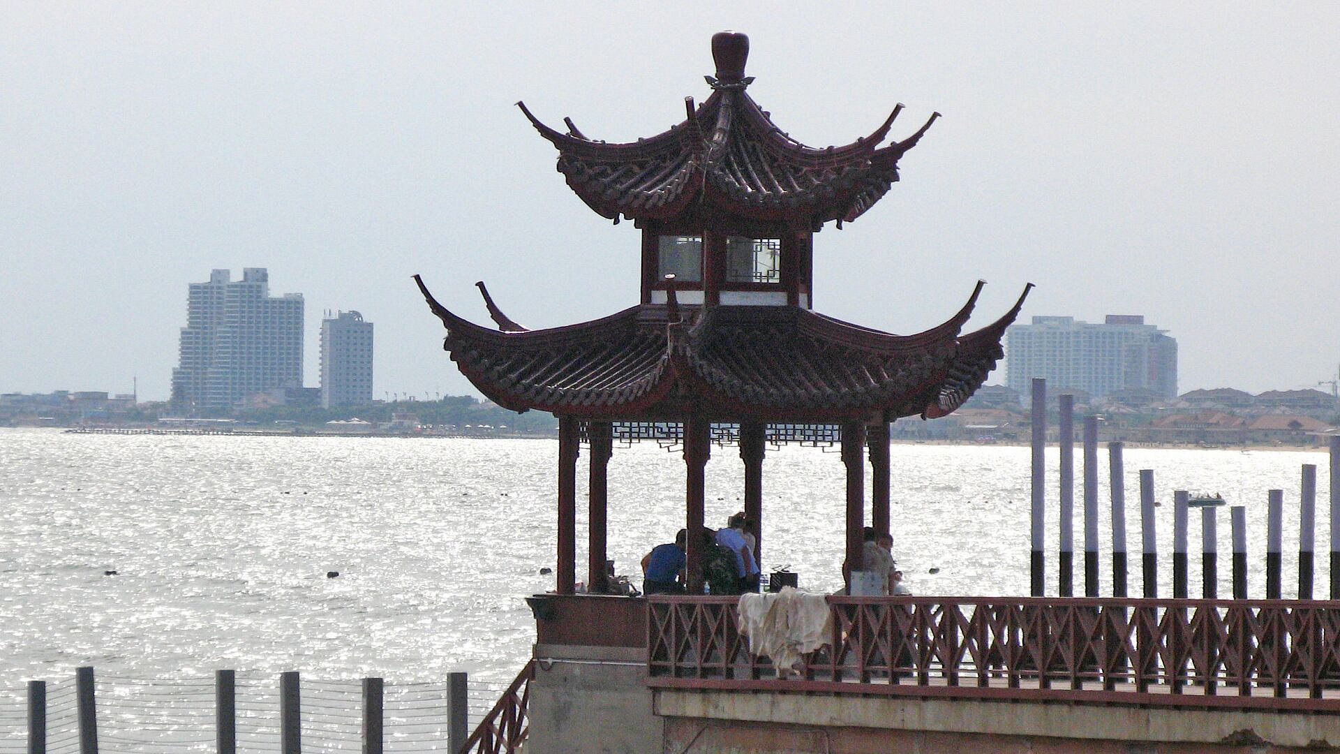 В Желтом море перевернулось рыболовное судно