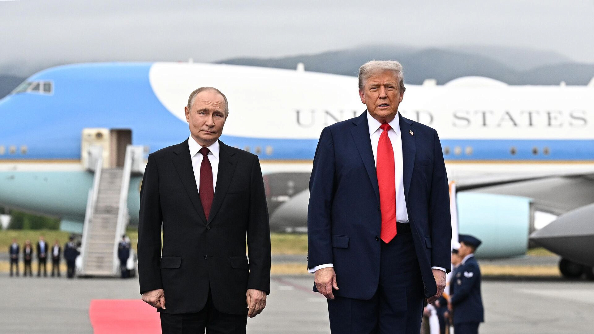 Трамп поговорил с Путиным о союзничестве стран в годы Второй мировой войны