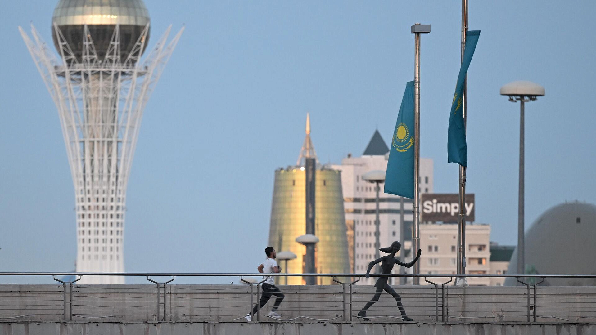 Казахстан надеется на разблокировку еще 120 миллионов долларов средств ЕАБР