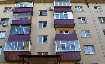 В Курске многоквартирный дом пострадал из-за внешнего воздействия