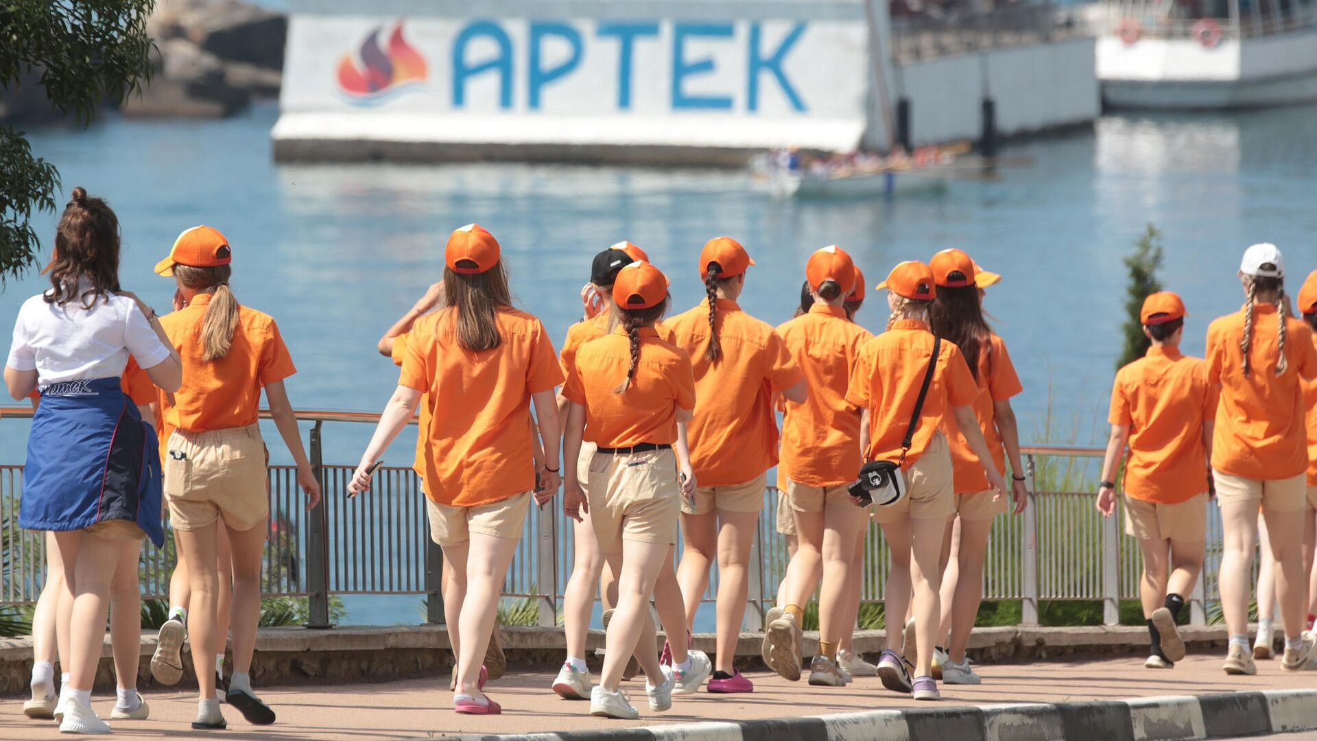 �� �������� "������" �������� ����� 70 ���������� ������ 