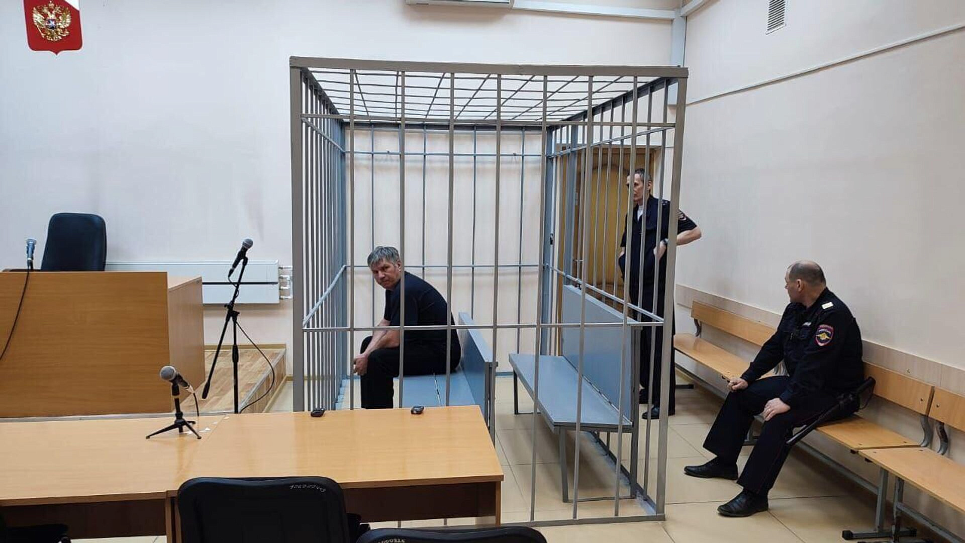 Монтера, пустившего автобус на переезд, где произошло ДТП, арестовали