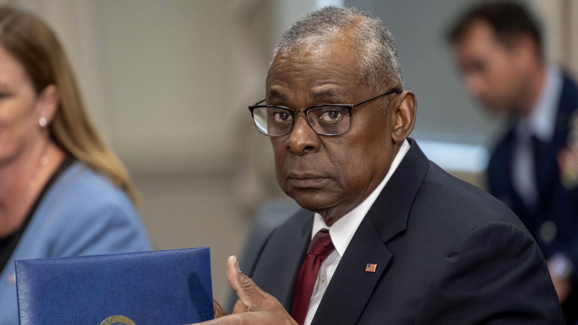 Шеф Пентагона счел "очень полезным" разрешение Украине бить вглубь России