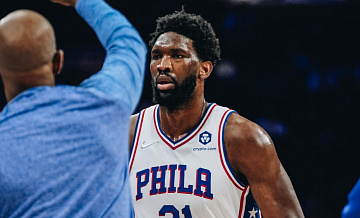 Эмбиид выписался из больницы после операции