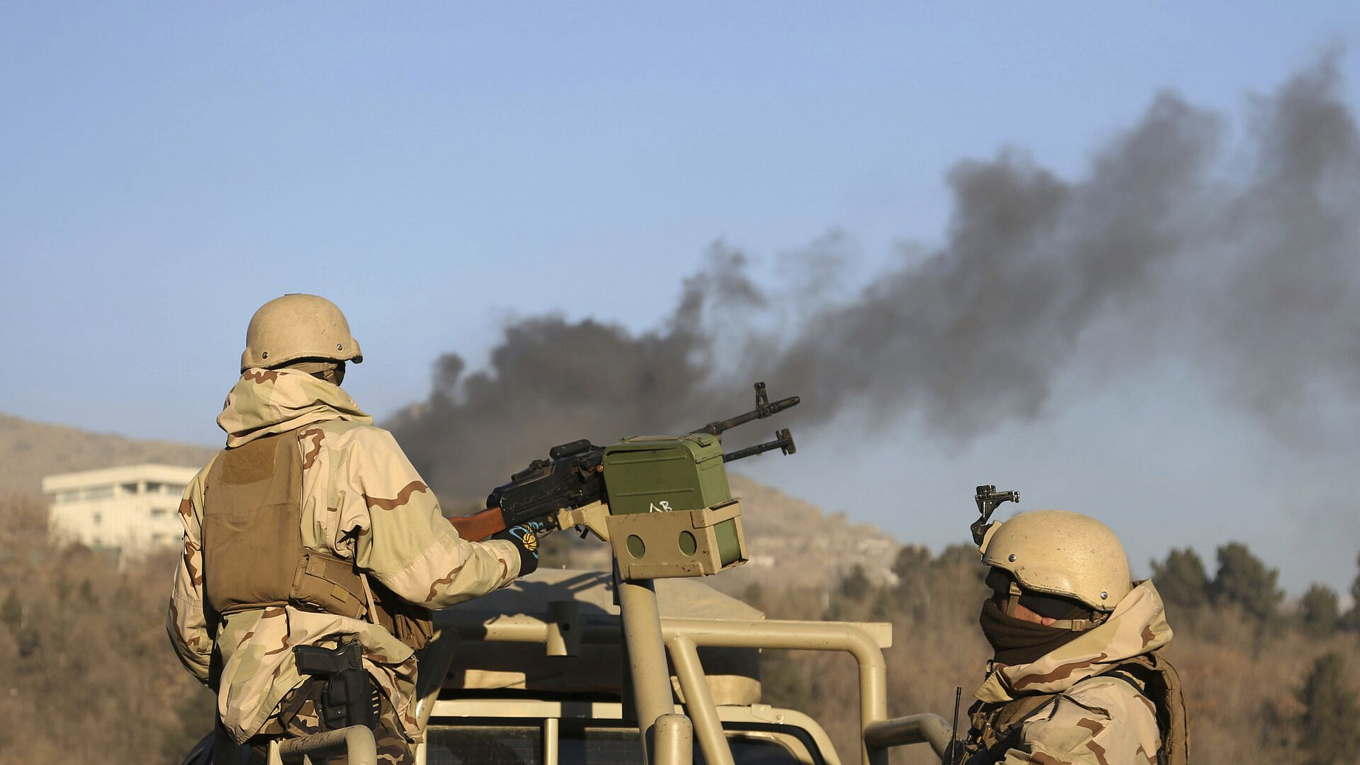 Афганские военные атаковали центры сосредоточения армии Пакистана