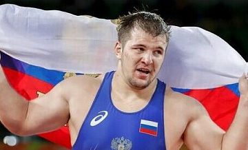 Семенов стал семикратным чемпионом России по греко-римской борьбе