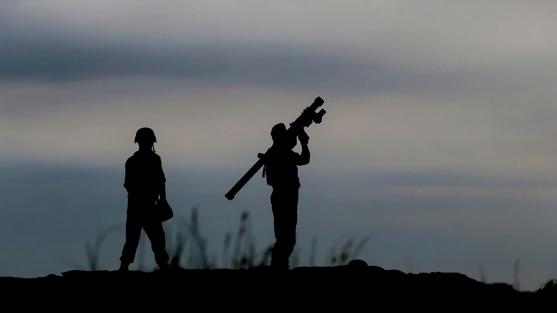 Иран сообщил, что военные сбили самолет противника в южной части страны