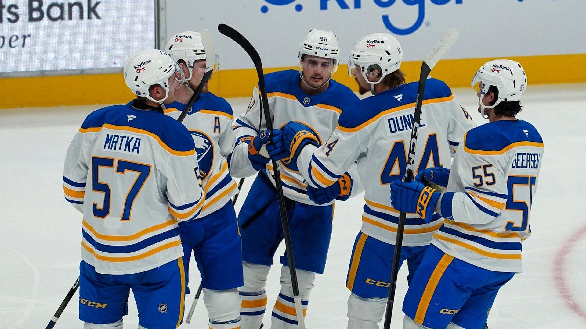 "Баффало" впервые за 15 лет вышел в плей-офф НХЛ