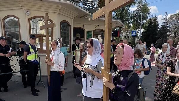 Митрополит призвал привлечь внимание к гонениям на верующих на Украине