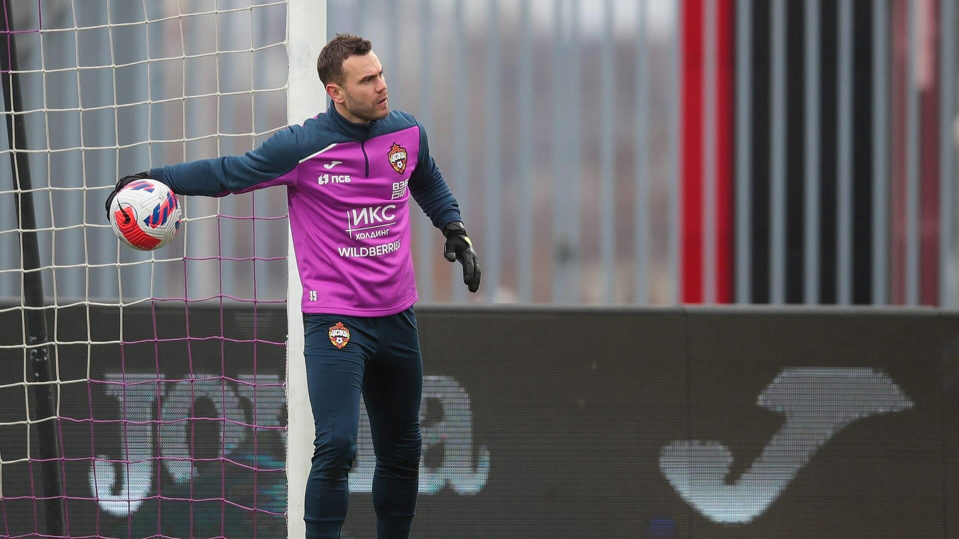 Акинфеев рассказал, когда должна открыться его академия в Реутове