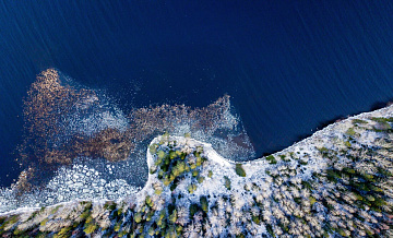 В Карелии ищут лыжника, пропавшего на Онежском озере