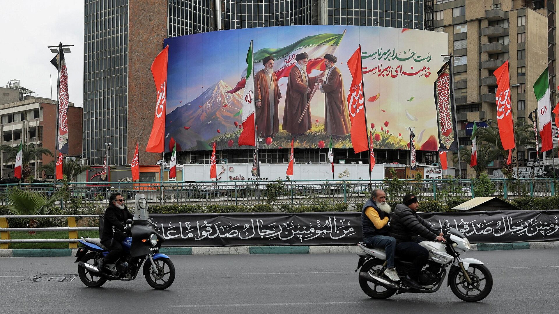 Иран не будет открывать новый фронт с мусульманскими странами, заявил посол