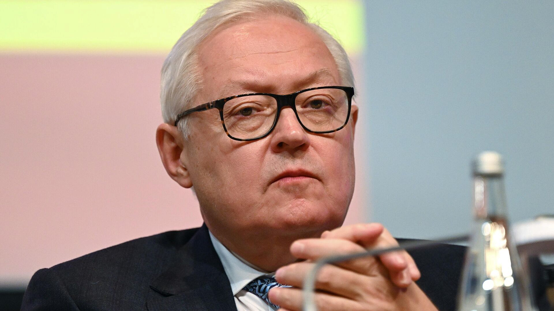 Россия всеми средствами будет защищать свой суверенитет, заявил Рябков