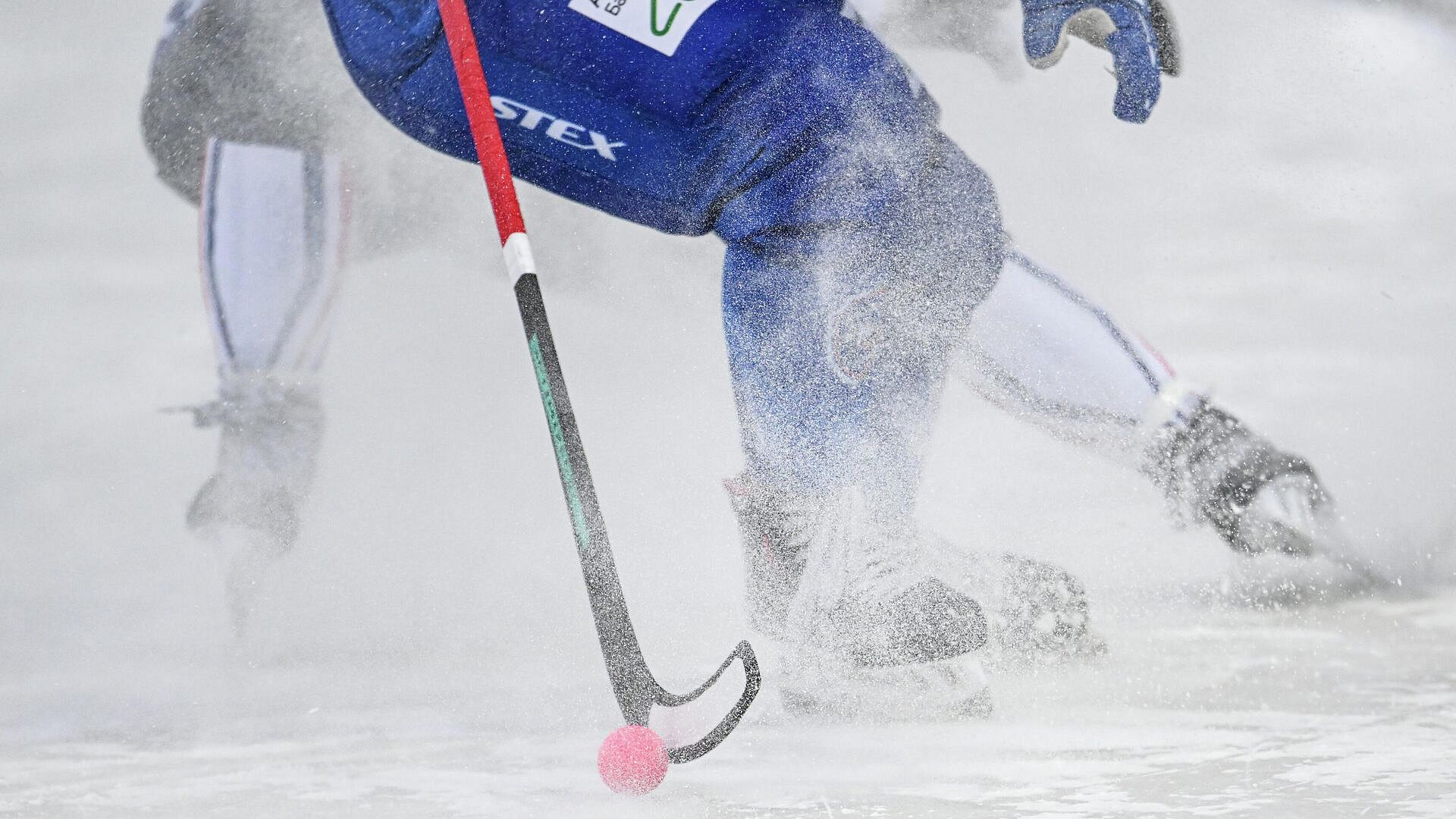 "Водник" обыграл "Кузбасс" в матче за третье место ЧР по хоккею с мячом