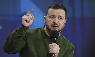 Зеленский загнал себя в ловушку в ситуации с выборами, заявили в Совфеде