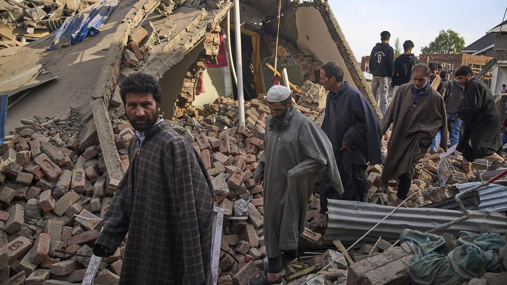 �������� ���� �� ��������� � ������ �� ���� � �������, ������� � ����������