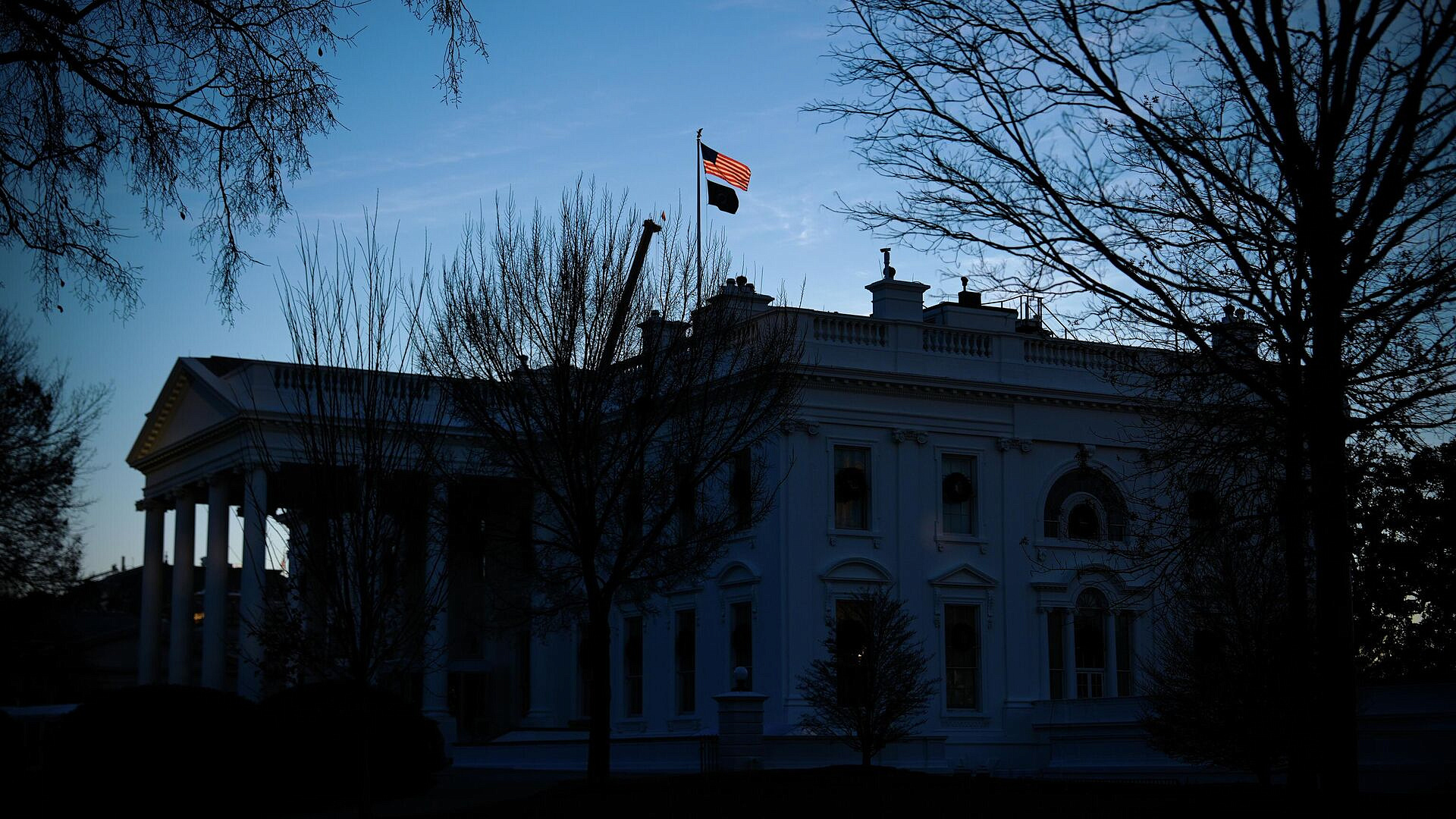 Секретная служба США сообщила о стрельбе у Белого дома